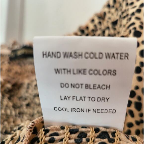 Leopard Print Top Size XL Extra Large HESPERUS LONG SLEEVE CROPPED Blouse  #007 - Picture 4 of 4